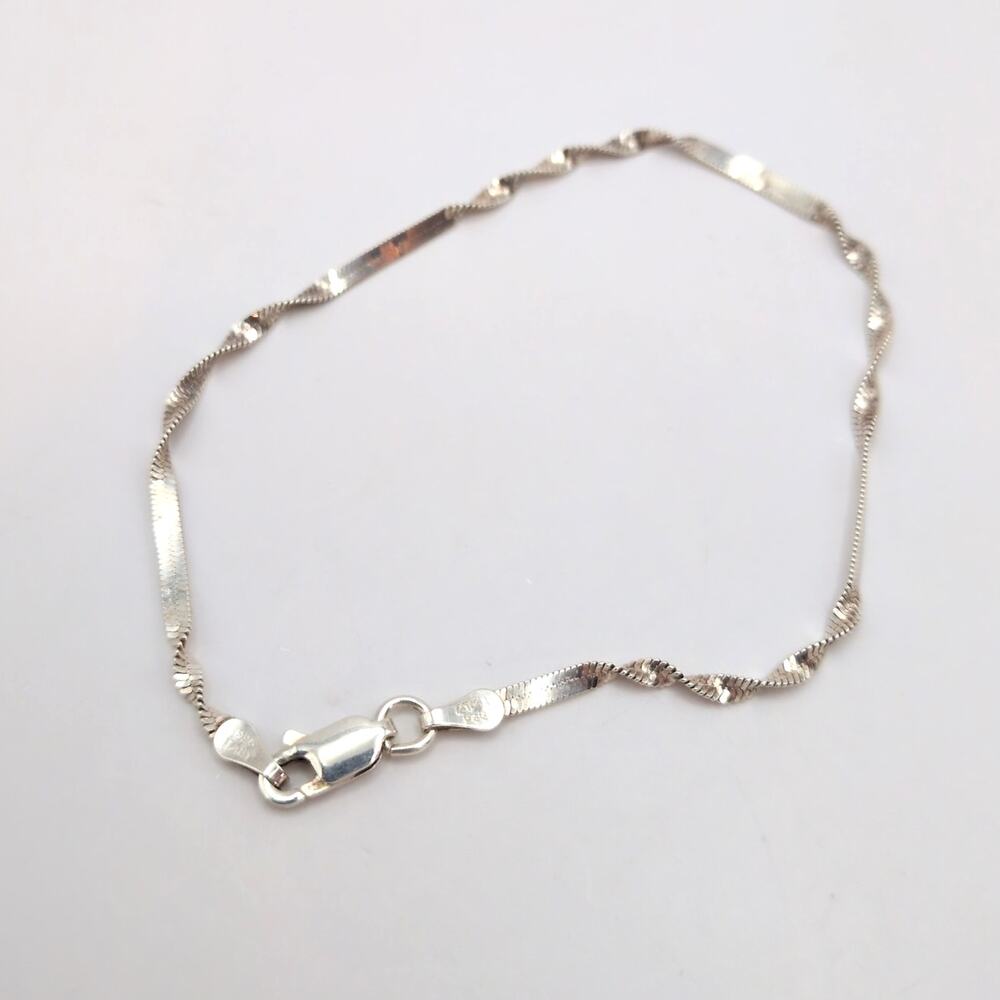 Sterling Silver 925 Italy Twist Thin Herringbone Bracelet 7.25in 1.74g 2mm